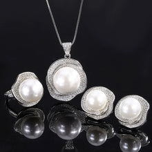 Load image into Gallery viewer, White Diamond-Studded Ring Pendant Luxurious Style Shell Beads