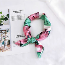 Load image into Gallery viewer, Retro hair scarf