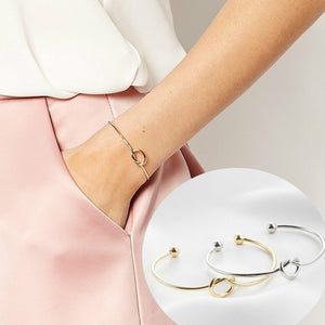 Letter pendent bracelet