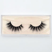 Load image into Gallery viewer, 3D reusable handmade mink Eyelashes 100% Cruelty free Lashes
