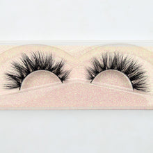 Load image into Gallery viewer, 3D reusable handmade mink Eyelashes 100% Cruelty free Lashes