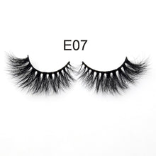 Load image into Gallery viewer, 3D reusable handmade mink Eyelashes 100% Cruelty free Lashes
