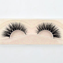 Load image into Gallery viewer, 3D reusable handmade mink Eyelashes 100% Cruelty free Lashes