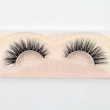 Load image into Gallery viewer, 3D reusable handmade mink Eyelashes 100% Cruelty free Lashes