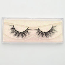 Load image into Gallery viewer, 3D reusable handmade mink Eyelashes 100% Cruelty free Lashes