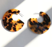 Load image into Gallery viewer, Tortoise Color Leopard Print Acrylic  Geometric Circle Square Long Drop Earrings