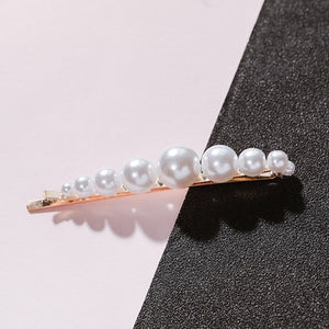 Woman elegant geometric pearl hairpins and hair clips