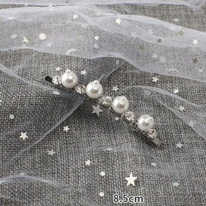 Woman elegant geometric pearl hairpins and hair clips