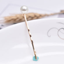 Load image into Gallery viewer, Hand made pearl Hair Clip