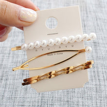 Load image into Gallery viewer, Hand made pearl Hair Clip
