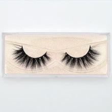 Load image into Gallery viewer, 3D reusable handmade mink Eyelashes 100% Cruelty free Lashes