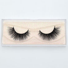 Load image into Gallery viewer, 3D reusable handmade mink Eyelashes 100% Cruelty free Lashes