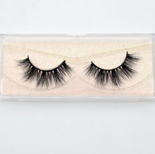 Load image into Gallery viewer, 3D reusable handmade mink Eyelashes 100% Cruelty free Lashes
