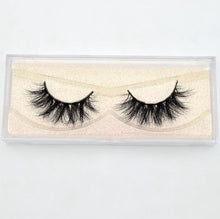 Load image into Gallery viewer, 3D reusable handmade mink Eyelashes 100% Cruelty free Lashes