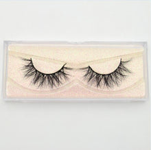 Load image into Gallery viewer, 3D reusable handmade mink Eyelashes 100% Cruelty free Lashes