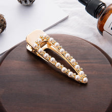 Load image into Gallery viewer, Woman elegant geometric pearl hairpins and hair clips