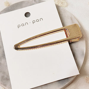 Woman elegant geometric pearl hairpins and hair clips