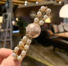 Load image into Gallery viewer, Woman elegant geometric pearl hairpins and hair clips