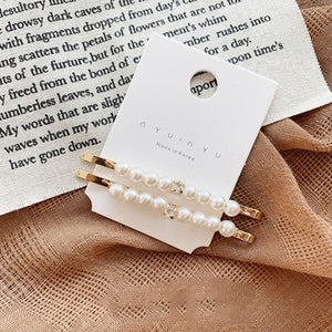 Woman elegant geometric pearl hairpins and hair clips