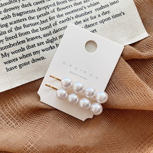 Woman elegant geometric pearl hairpins and hair clips
