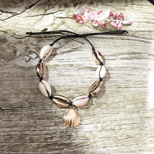 Load image into Gallery viewer, Vintage  Gold /silver shells, sequins and  beads anklet