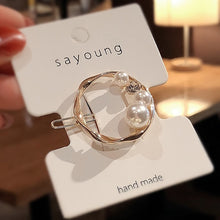 Load image into Gallery viewer, Hand made pearl Hair Clip