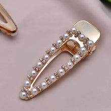 Load image into Gallery viewer, Hand made pearl Hair Clip